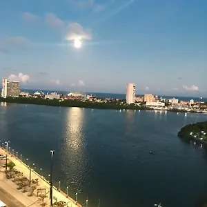  Apartamento Aconchegante, Otima Localizacao E Vista O Mar